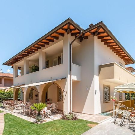 Villa Diletta B&B Forte dei Marmi Luaran gambar